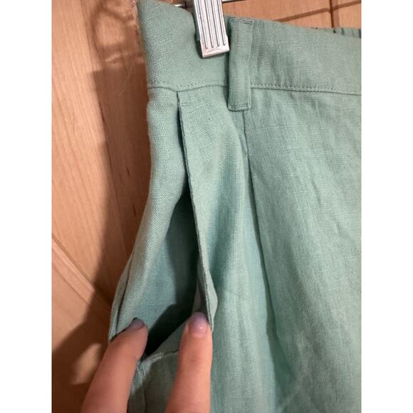 Garnet Hill | Linen Trouser Shorts in Pale Cyan | Size 2 - Picture 3 of 11